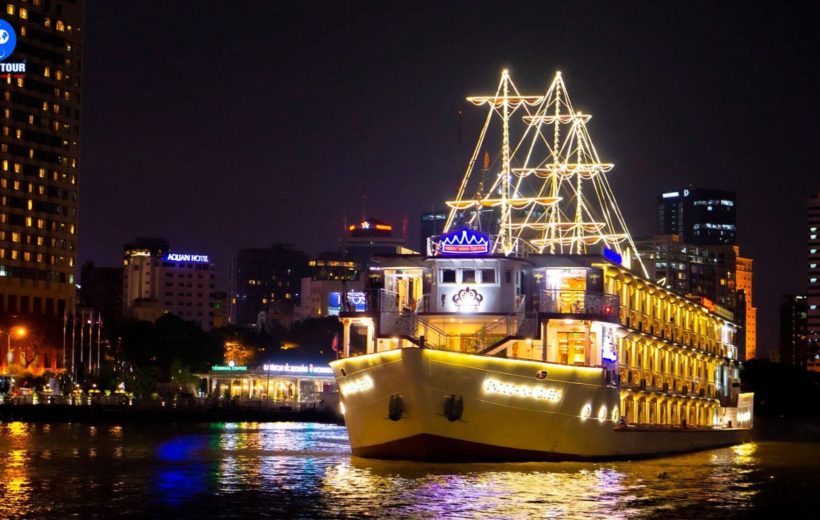 Private Ho Chi Minh city tour by Jeep & Musical Dinner on Cruise